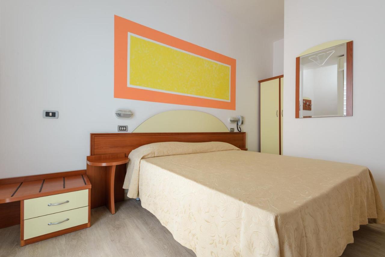 Hotel Clipper Cattolica Eksteriør bilde